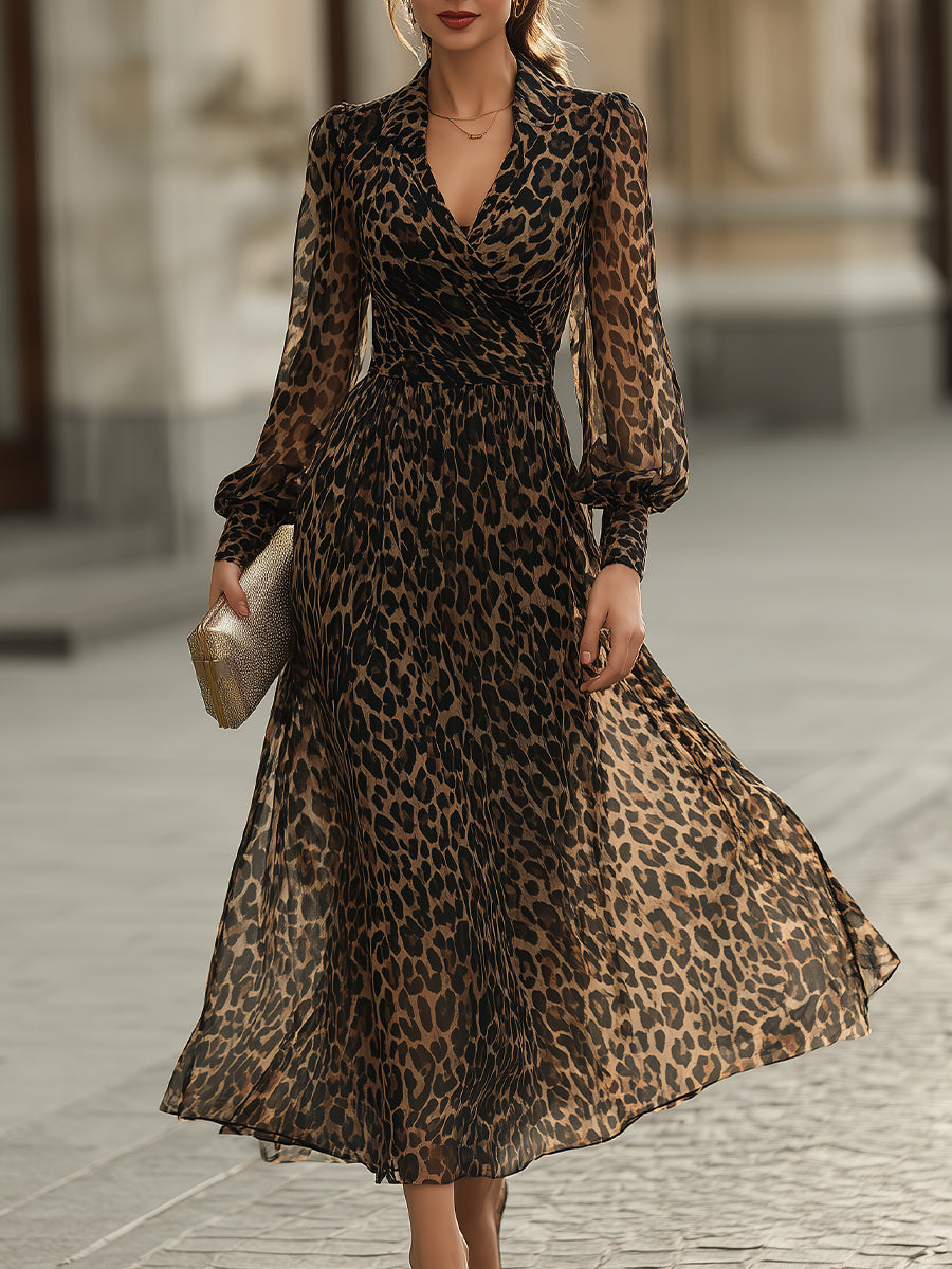 Vestido cruzado con estampado de leopardo y mangas largas